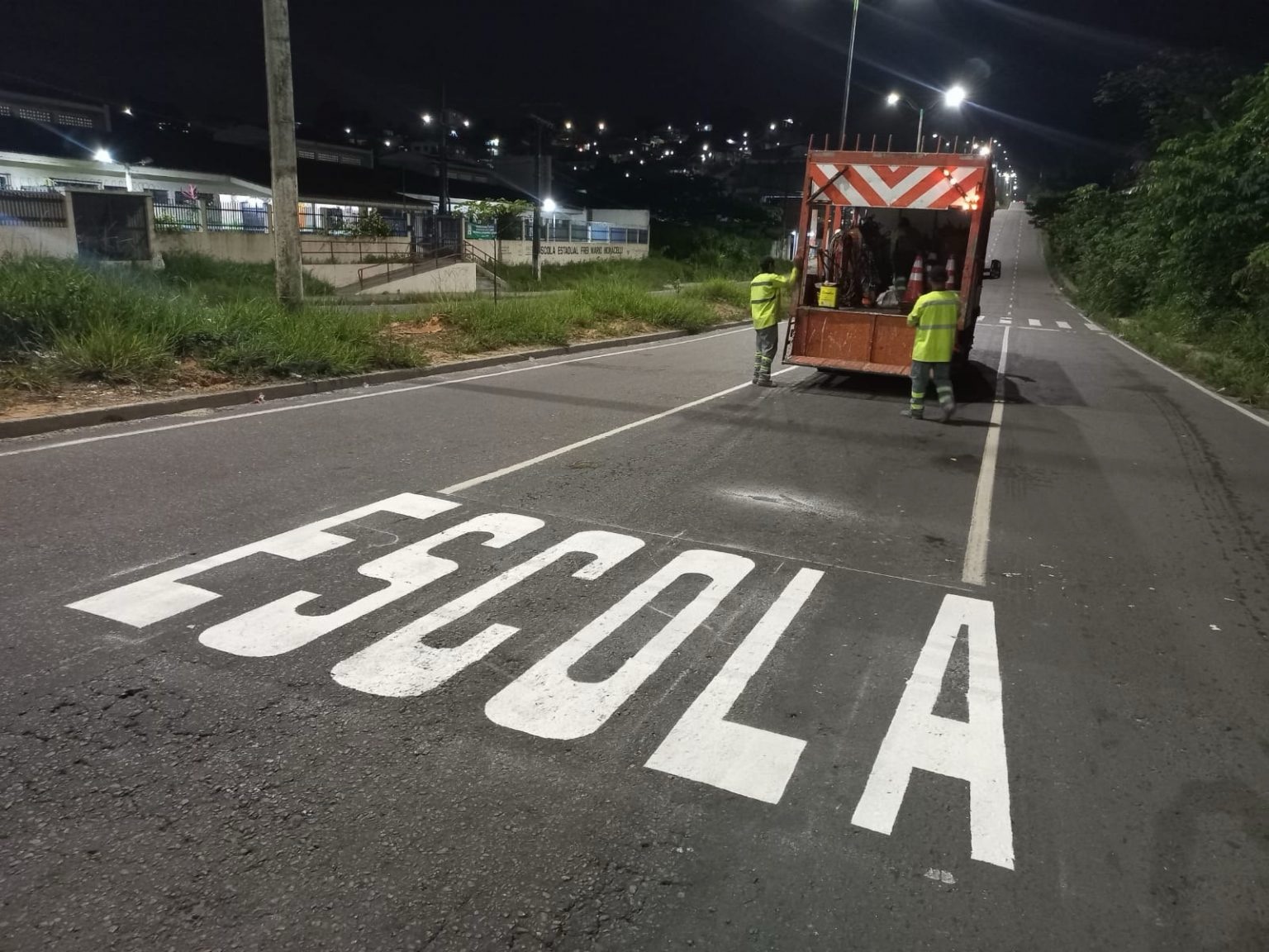 Prefeitura de Manaus avança na sinalização viária em diversos pontos da cidade