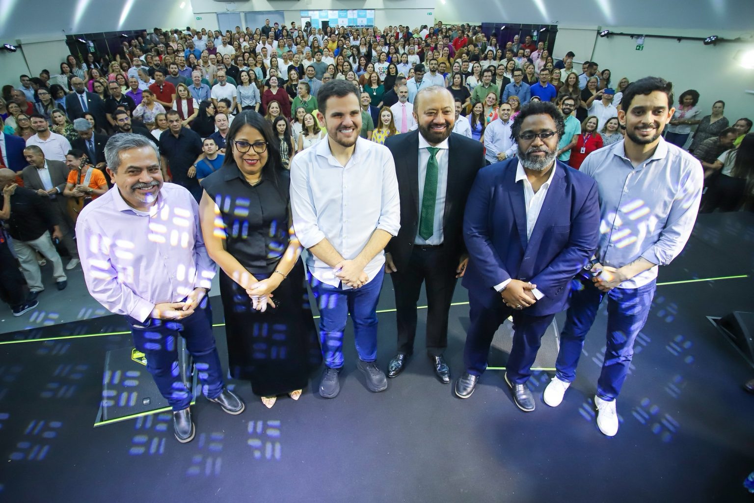 Prefeito Renato Junior dá posse a Arone Bentes como novo secretário da Semed e projeta avanços na rede municipal de ensino