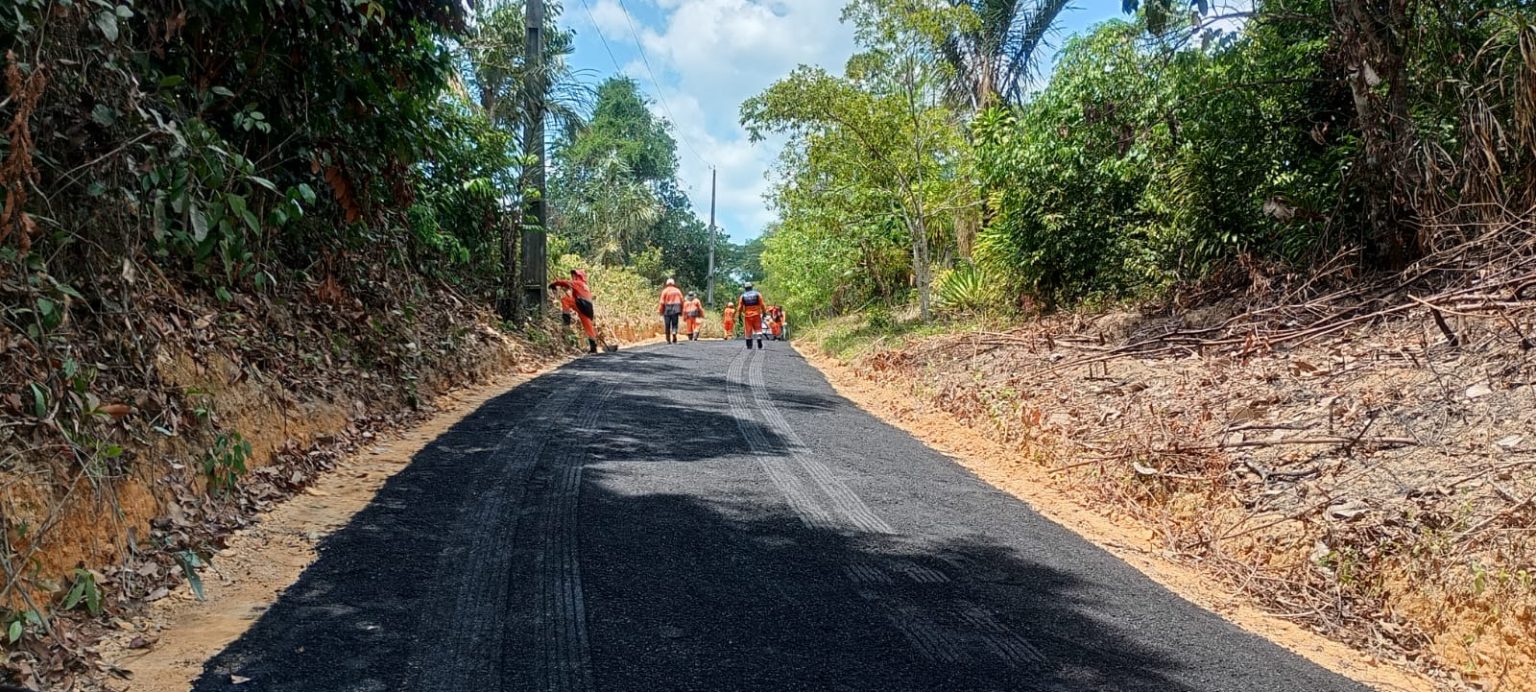 Prefeitura de Manaus pavimenta quatro ladeiras no ramal São João e amplia transformação da infraestrutura na zona rural